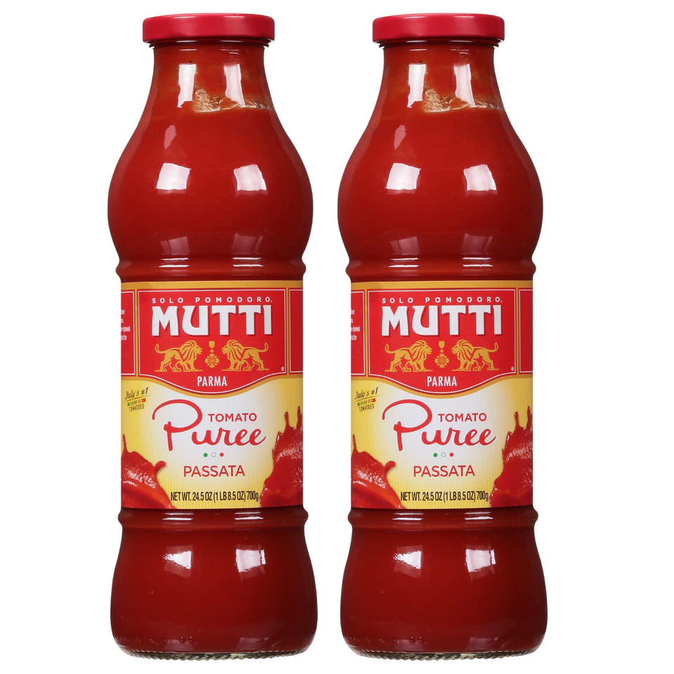 Mutti Tomato Puree Passata bottle front shows vibrant red color for versatile cooking