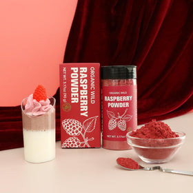 Vegan-friendly Nacolorce raspberry powder as a kitchen staple