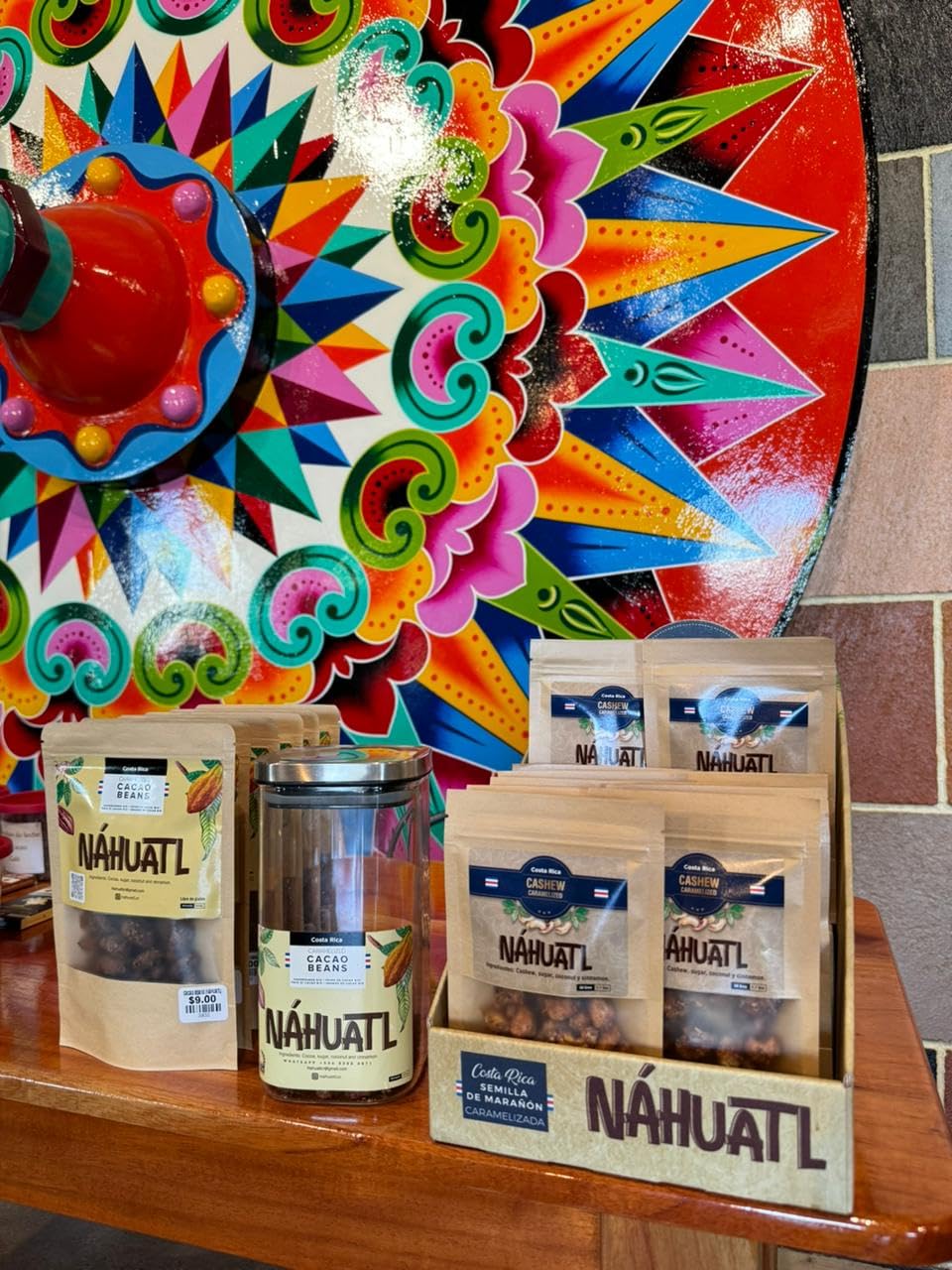 NAHUATL caramelized cacao beans decorate desserts with cacao aroma.