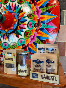 NAHUATL caramelized cacao beans decorate desserts with cacao aroma.