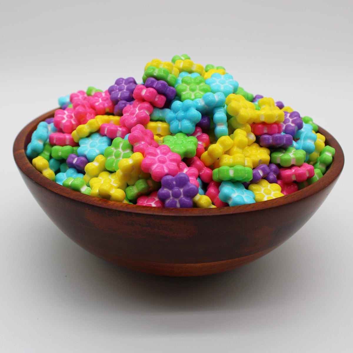 Naturejam Bloomin Delicious flower candy with petal shape, ideal for candy buffets and party favors