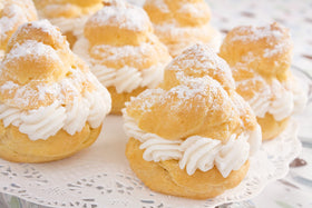 Naturejam Snow Sugar keeps a powdery finish on stollen and strudels.