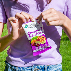 Nature's Garden Omega 3 Deluxe Mix vegan gluten-free label emphasizing dietary options.