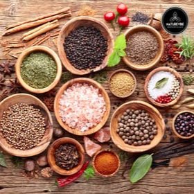 Naturevibe Botanicals cumin seed powder dusted over curry for depth.