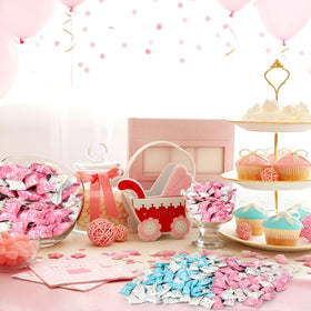 Naucoos elegant pink candy decor enhances party tables.
