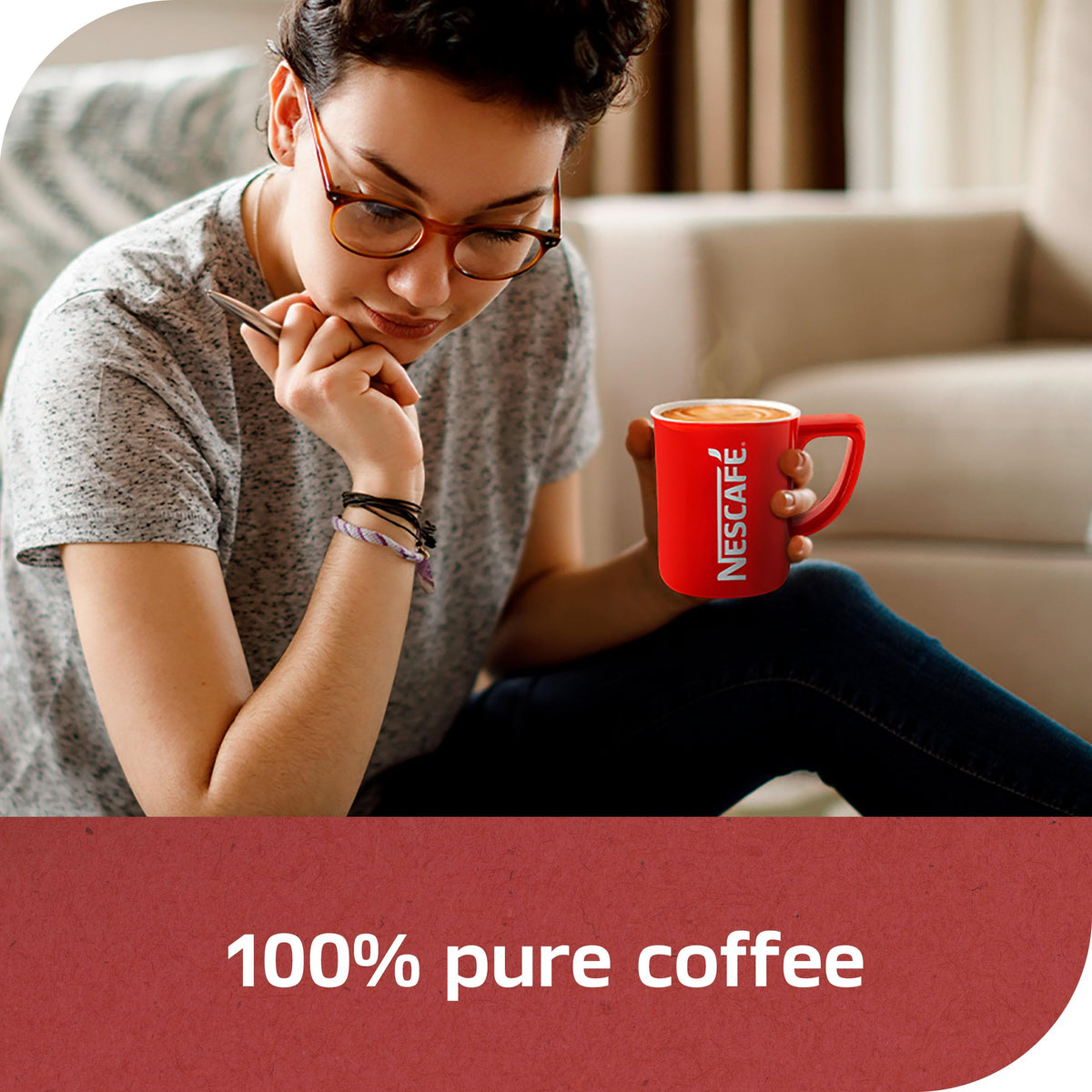 NESCAFÉ CLÁSICO steaming cup representing bold, ready-to-drink flavor in seconds.