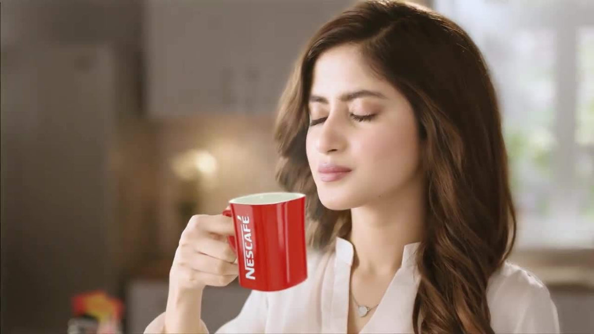 Packaging box of the NESCAFÉ LATTE bundle on display