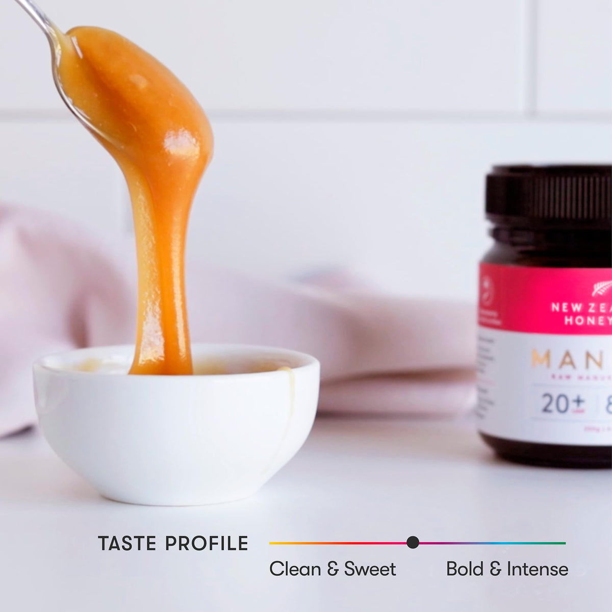 New Zealand Honey Co. Manuka honey for skin care applications and natural pampering.