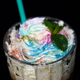 NiHome blue glitter powder jar showcasing allergen-free decoration.
