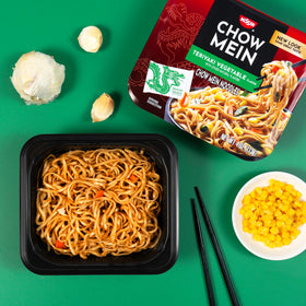 Nissin Chow Mein Teriyaki Vegetable colorful vegetables bok choy cabbage carrots