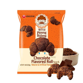 Nongshim Ppang Bujang chocolate roll snack crisp shell close-up for a satisfying crunch