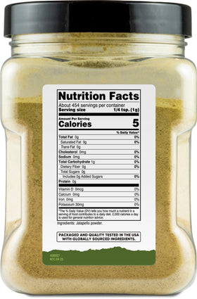 Close-up of Nutricost Jalapeño powder flowing from a spoon for measured heat.