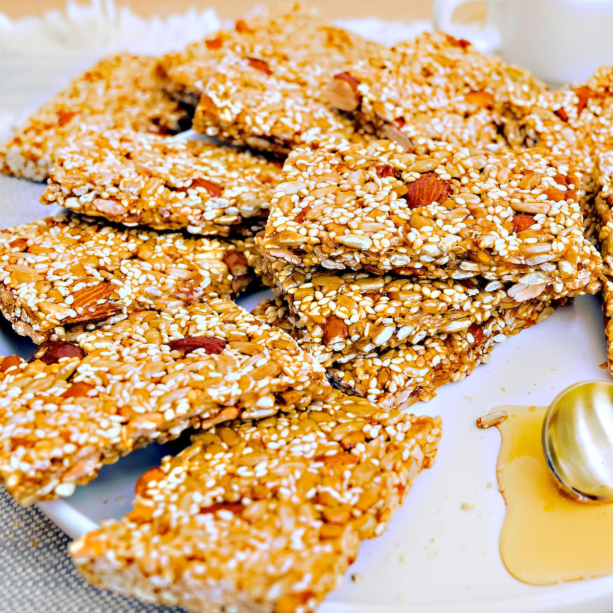 NY Spice Shop Honey Nut and Seed Bar crisp snap highlighting brittle-style texture