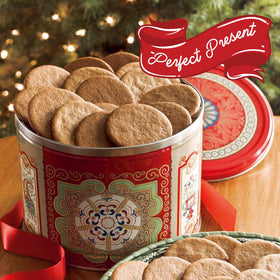 Nyakers Gingerbread Snaps 750 g weight label indicating generous tin size.