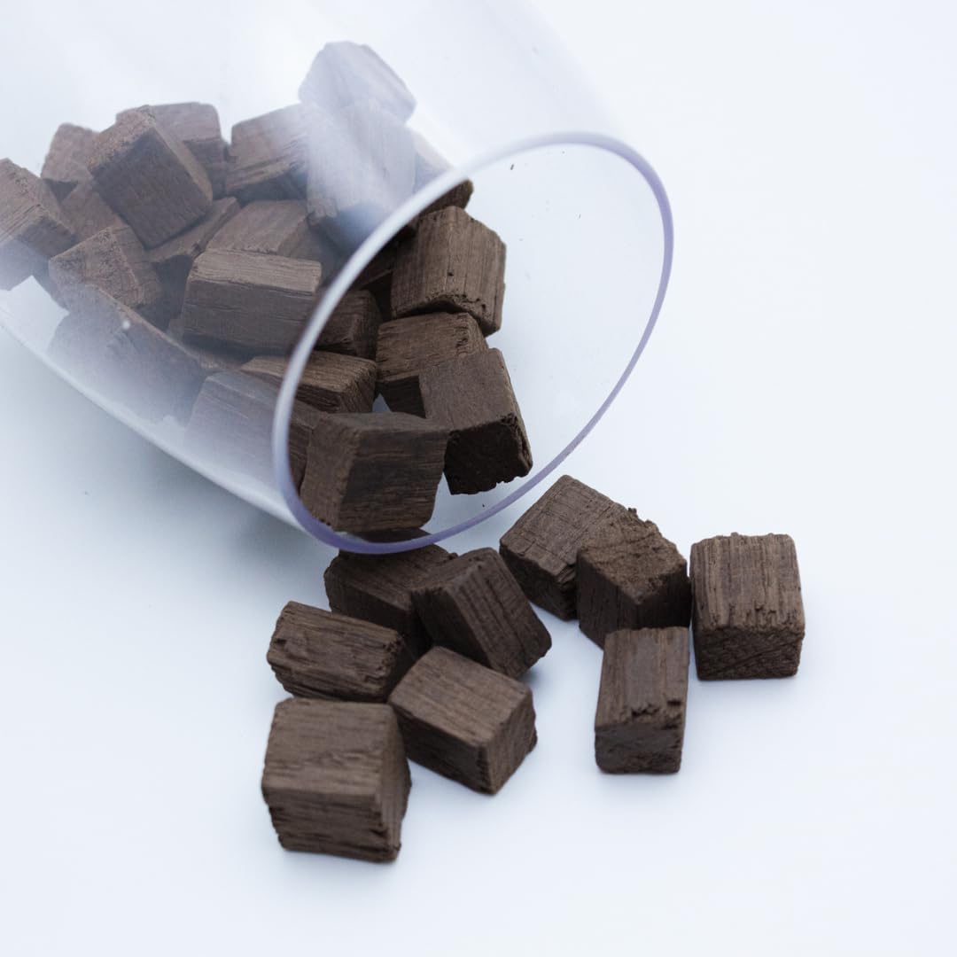 Oak Chips Inc. American Oak Cubes vanilla spice extraction close-up