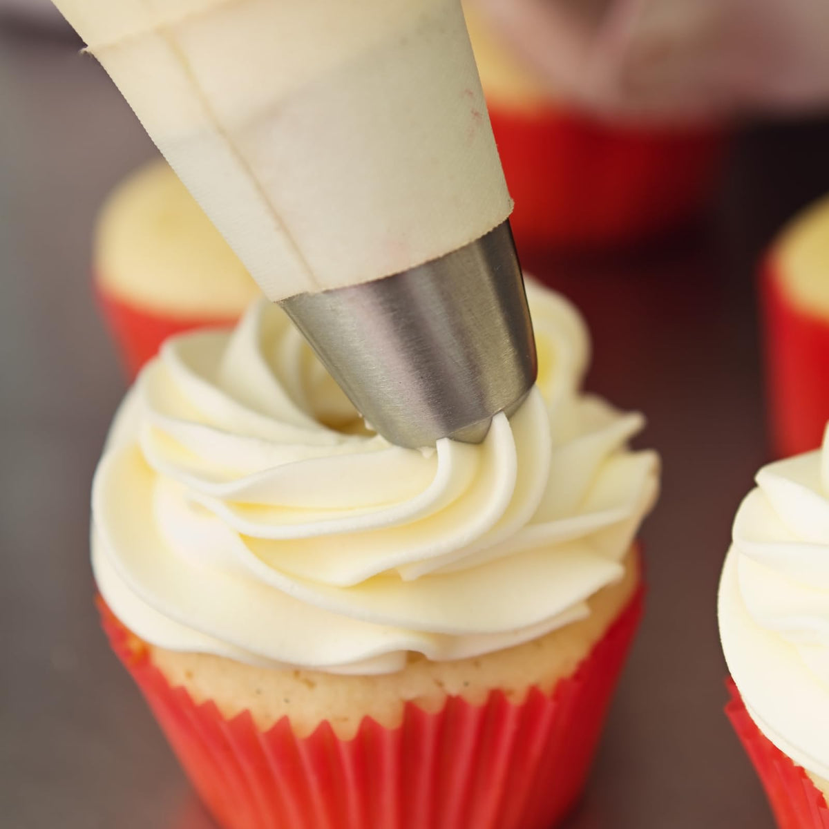 Oasis Supply Kitchen-bowl mixing demonstrates versatile bakers' workflow.