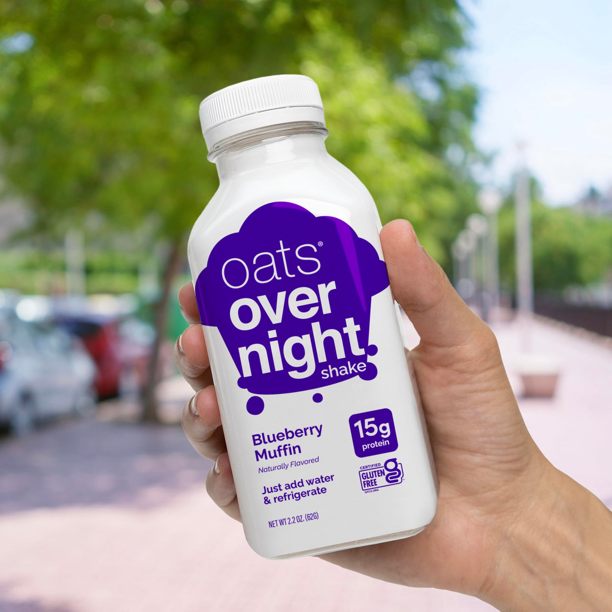 Oats Overnight blueberry muffin nutrition panel indicates a quick meal replacement option.