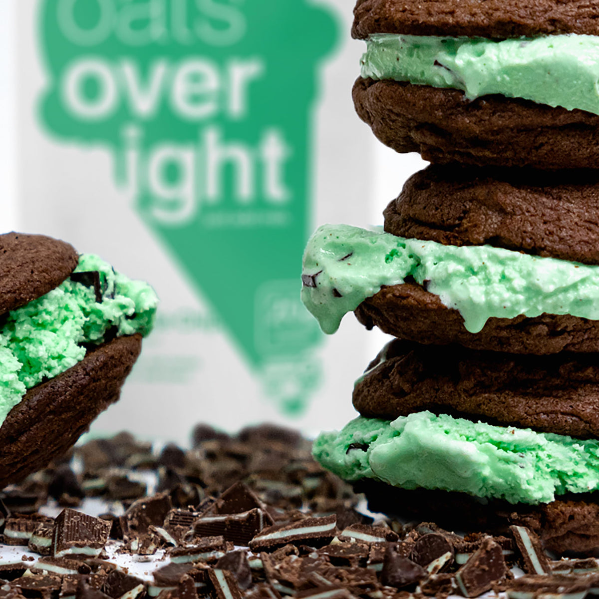 Oats Overnight Mint Chocolate Chip ingredients showcase gluten-free oats and chia.