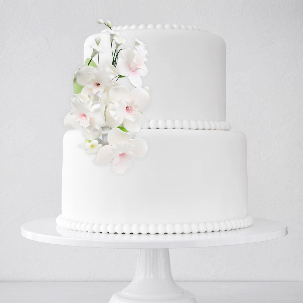 O'Creme white orchid petals with veining detail for cakes