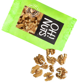Compact Oh! Nuts walnuts on-the-go bag, crunchy, versatile snack