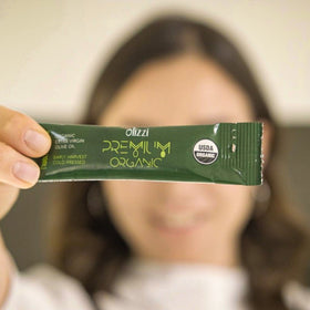 Olizzi paleo-friendly olive oil packet suitable for low-carb or clean eating routines.