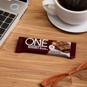 ONE Protein Bars Hershey's Double Chocolate nutrition panel highlights 18g protein