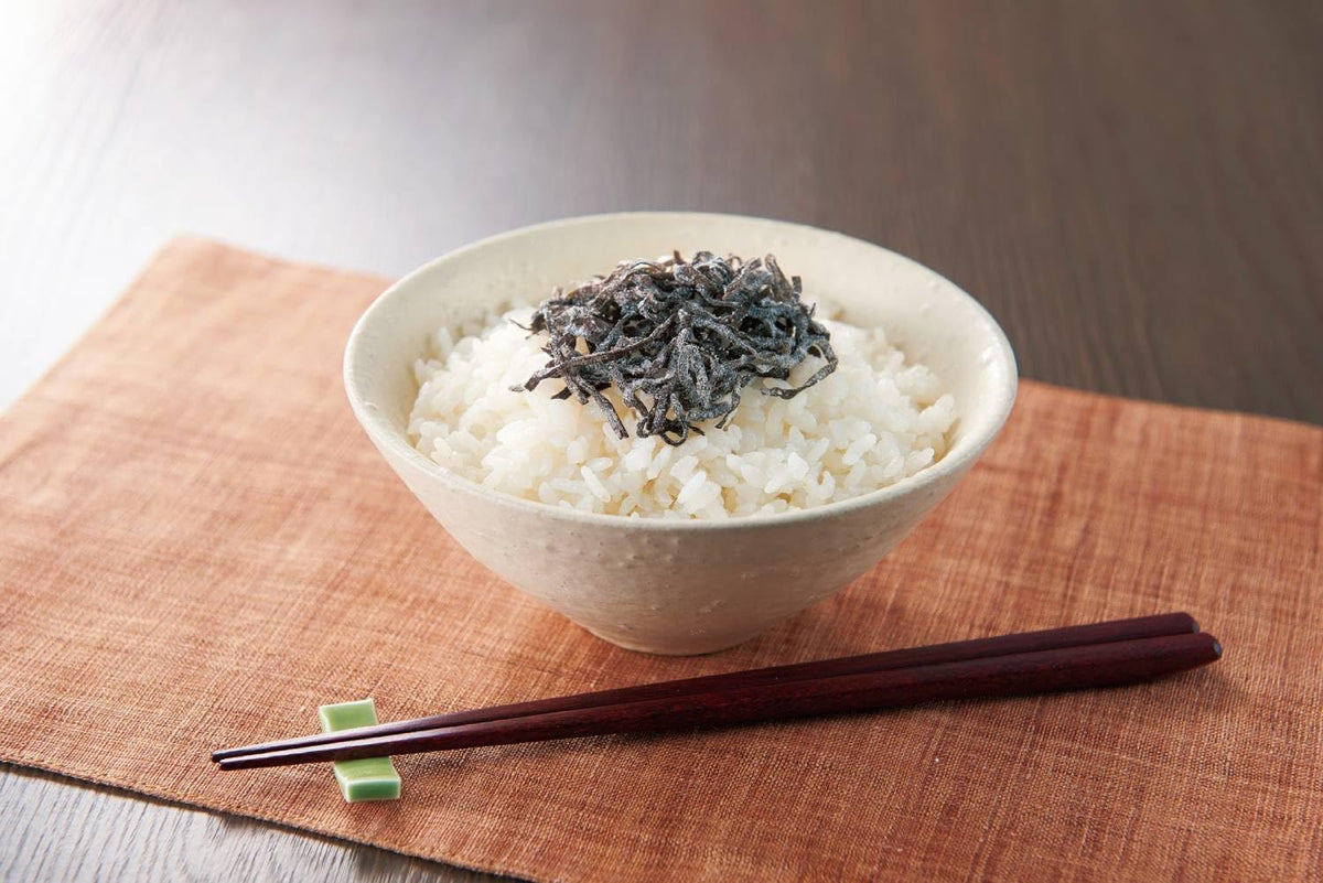 OSK Kurakon kelp strips ready-to-use for rice, salads, and stir-fries.