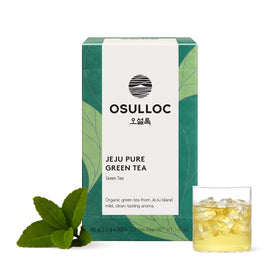 Osulloc Pure Green Tea bottle pour shows a mild, clean aroma for everyday refreshment.