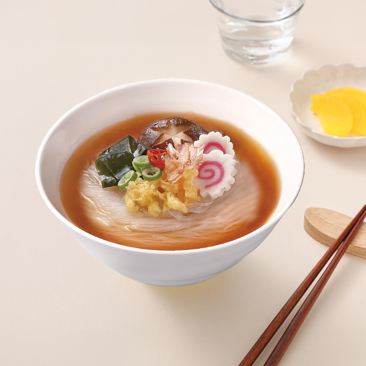 OTOKI K-POP Star's Secret Cup Noodle Beef Udon broth close-up shows clear, savory flavor.