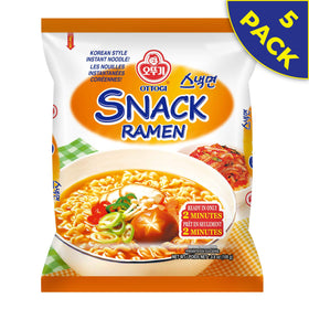 Ottogi Snack Ramen simmering with mild thin noodles in boiling water.