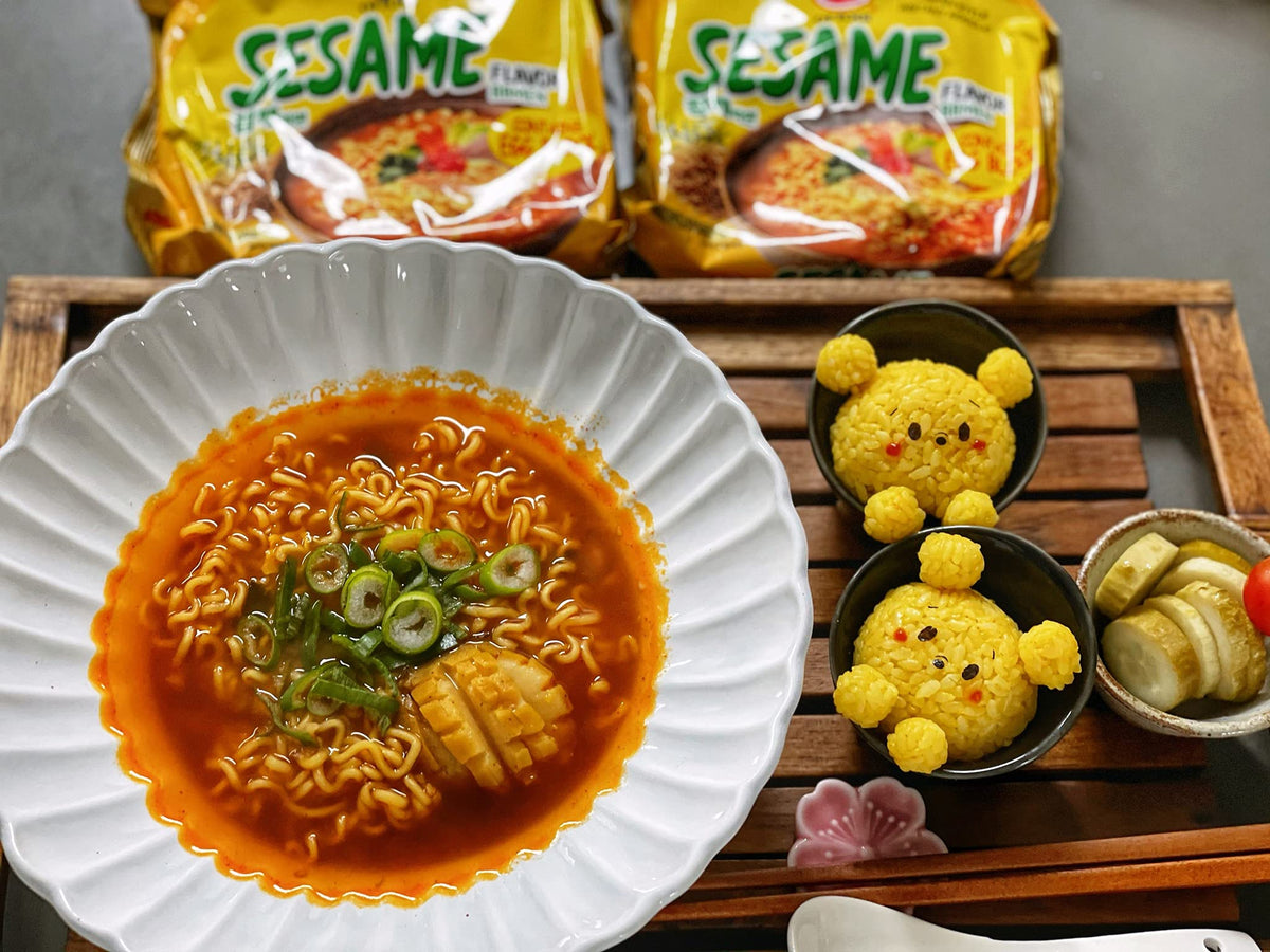 Ottogi pack of 10 ramen bundles makes quick, convenient meals.