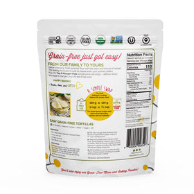 Measuring spoon with Otto's Naturals cassava flour for precise swaps