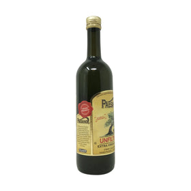 Oil pour from Paesanol bottle, ideal for drizzling over vegetables.