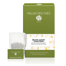 Palais des Thés Grand Jasmine Chun Feng tea bags brewing for a rich aroma.