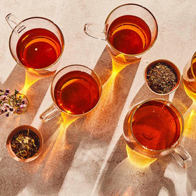 Steam rising from a hot cup shows hot or iced serving possibilities with Big Ben.