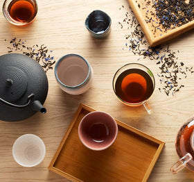 Elegant tea room setup by Palais des Thés evokes refined daily rituals.