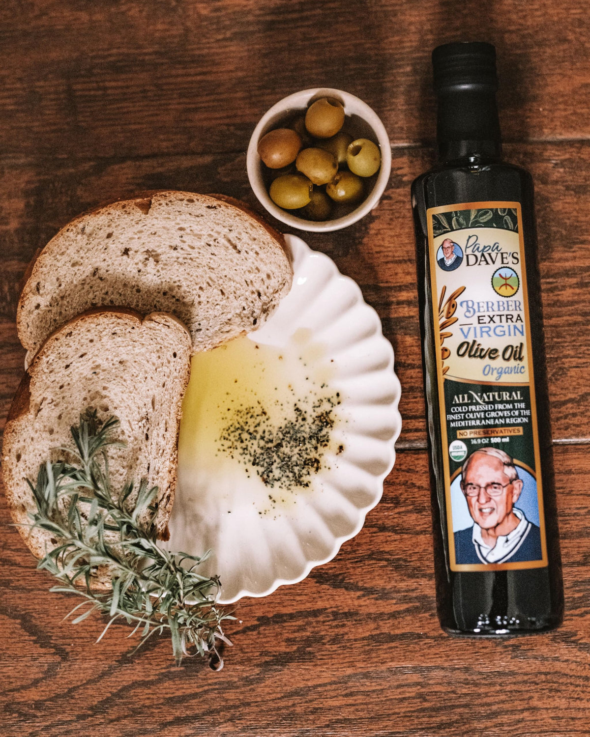 Label close-up showing USDA Organic certification on Papa Dave's EVOO.