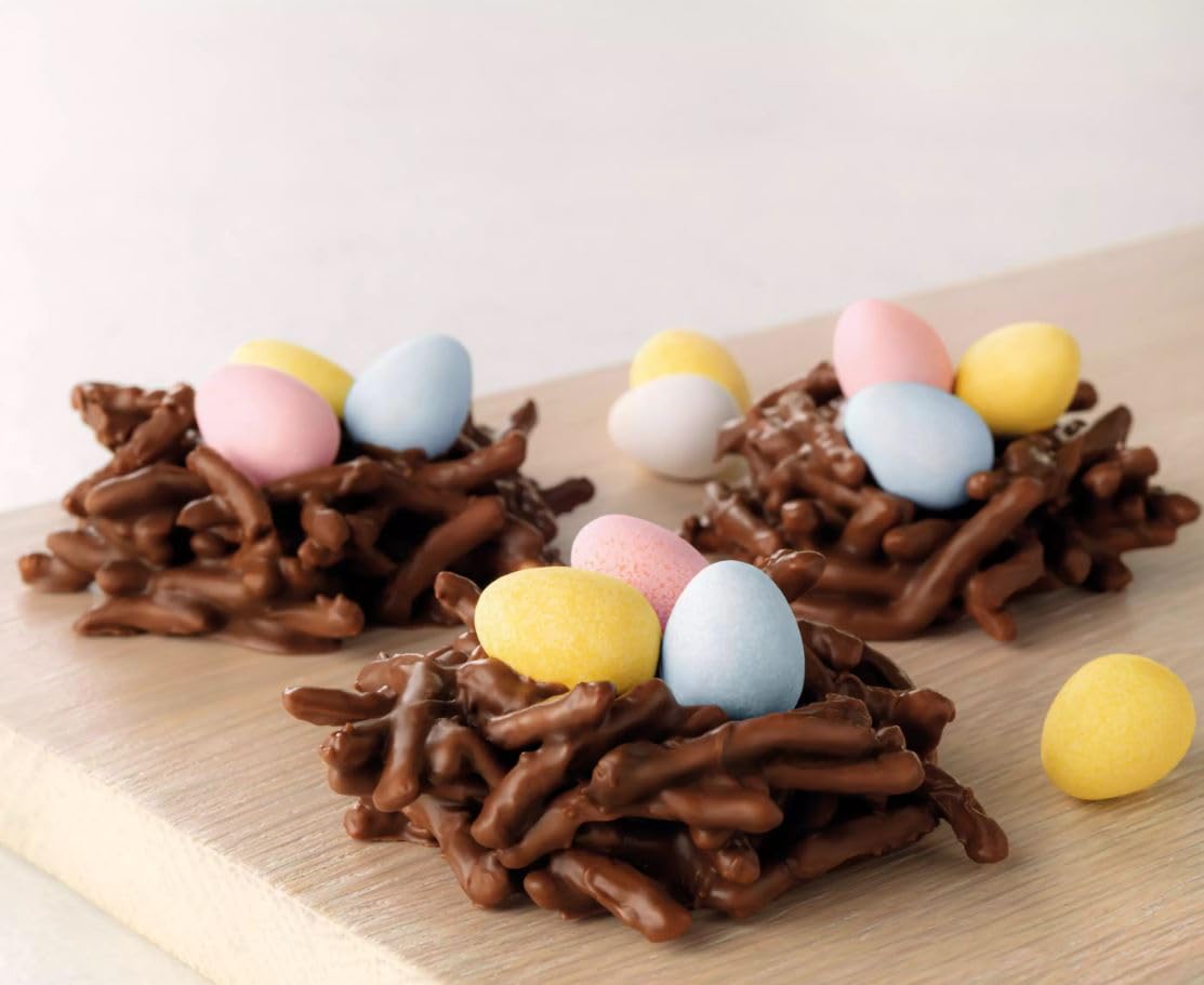 Partypom Mini Eggs bring vibrant color to desserts and gifting.