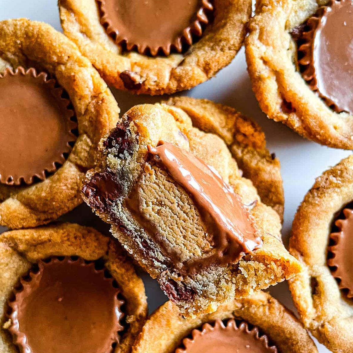 Partypom Peanut Butter Cups gift-ready assortment for celebrations.