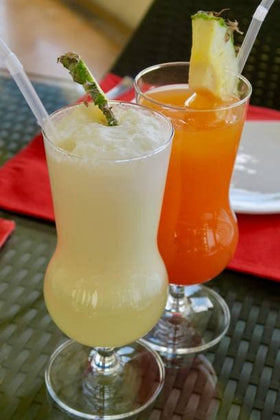 Pat O'Brien's Hurricane Mix 2-pack label closeup showing bold tropical flavors.