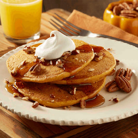 Pearl Milling Company Pancake Cups ready-to-eat snack.
