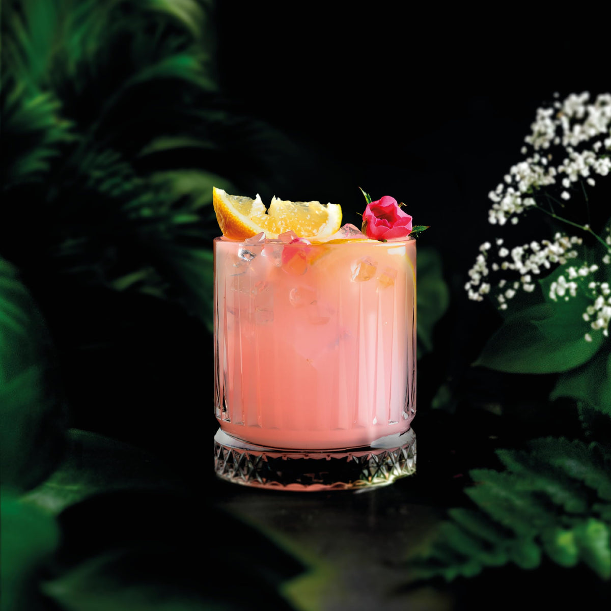 Pearsons Rhubarb & Ginger label highlights heritage water origin and craft.