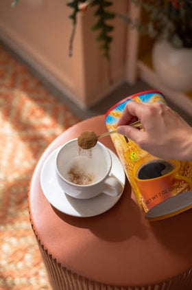 Pero Instant Natural Beverage cup with steam highlighting low acidity