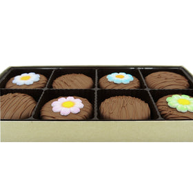 Philadelphia Candies Milk Chocolate OREO undecorated cookie, simple and appealing.