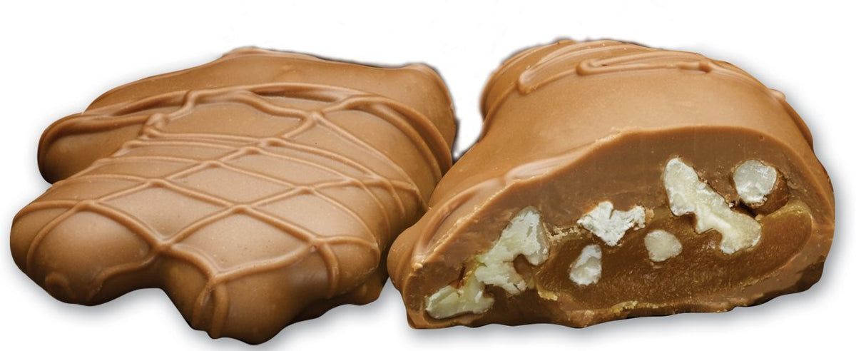 Philadelphia Candies Pecanettes vanilla caramel close-up—rich texture and buttery sweetness
