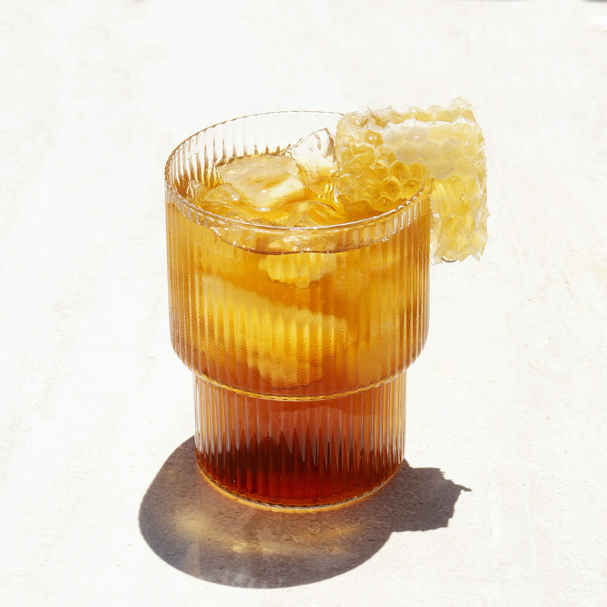 Pique free of preservatives, sugar, and artificial sweeteners for a clean sip.