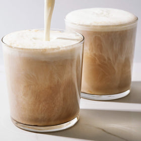 PIQUE Tea Crystals dissolving in cup with rich aroma