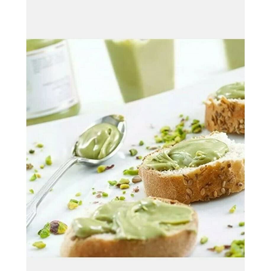 Pistì pistachio cream jar close-up with rich, smooth texture