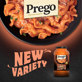 Prego Creamy Tomato Ricotta jar side view emphasizes creamy texture for pasta.