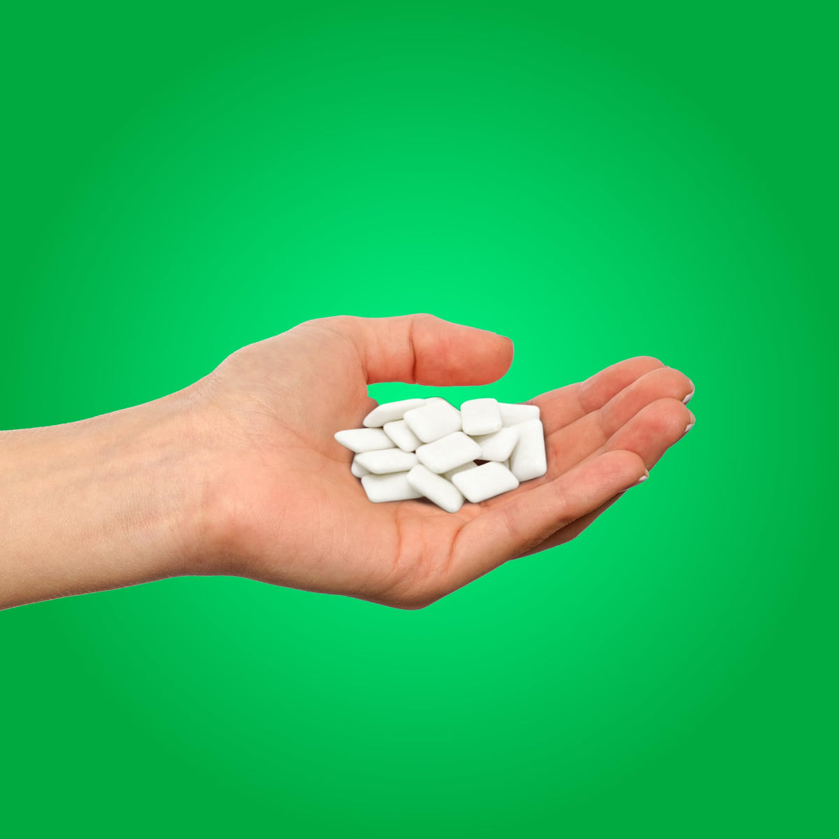 PUR Gum Spearmint pack shows 55 pieces for long lasting mint flavor.